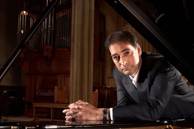 Impressionist Alistair McGowan to tour show on piano this summer